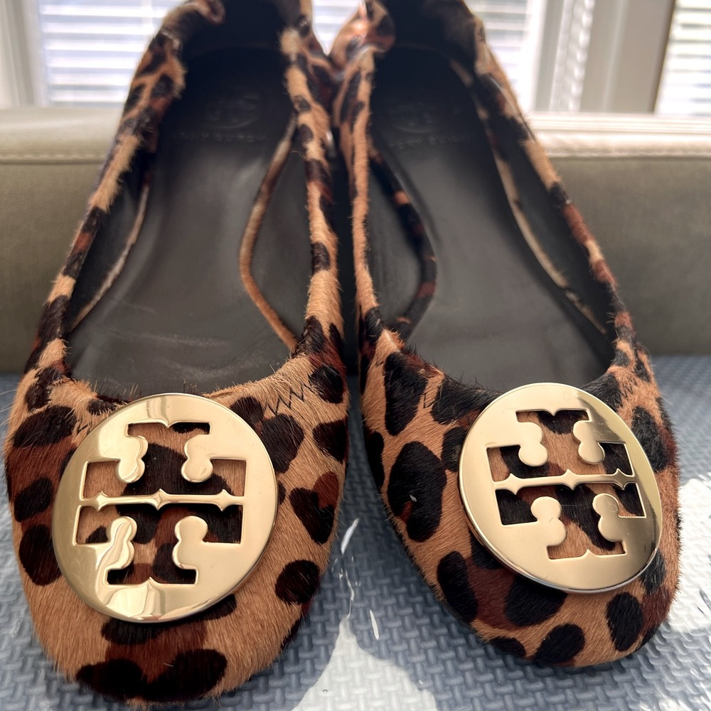 Tory Burch Revas Calf Hair Leopard Print Ballerina size 7 shoes